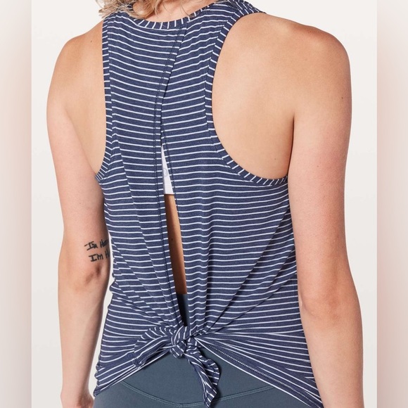 NWT Lululemon All Tied Up Tank Blue stripes - Picture 5 of 12